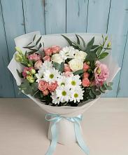Букет цветов из:  Розы, Лизиантусы и Хризантемы #REPLACE_PRED# Строителе