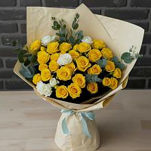 Букет цветов из:  Розы в Строителе