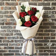 Букет цветов из:  Розы в Строителе