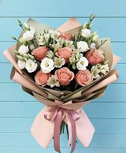 Букет цветов из:  Розы, Альстромерии и Лизиантусы #REPLACE_PRED# Строителе