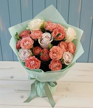 Букет цветов из:  Розы в Строителе