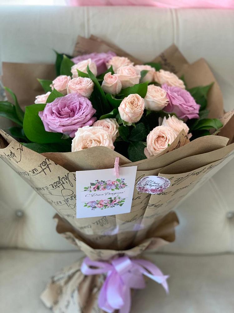 Букет цветов из: Розы в Строителе