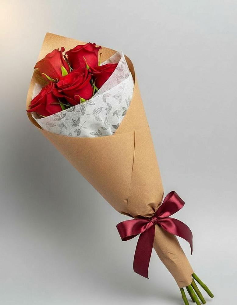 Букет цветов из: Розы в Строителе