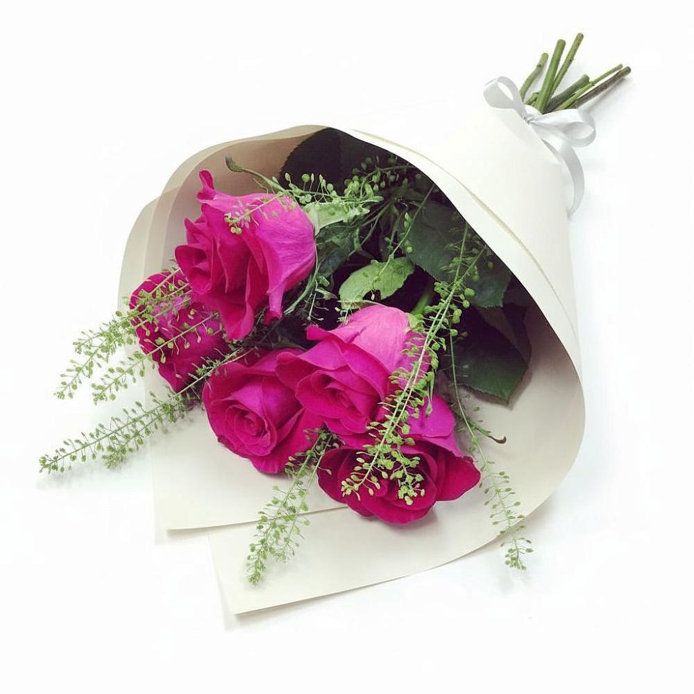 Букет цветов из: Розы в Строителе