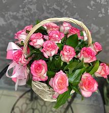 Цветочная композиция из Розы в корзине #REPLACE_PRED# Строителе