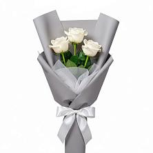 Букет 3 белые розы в Строителе