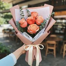 Букет цветов из:  Розы в Строителе
