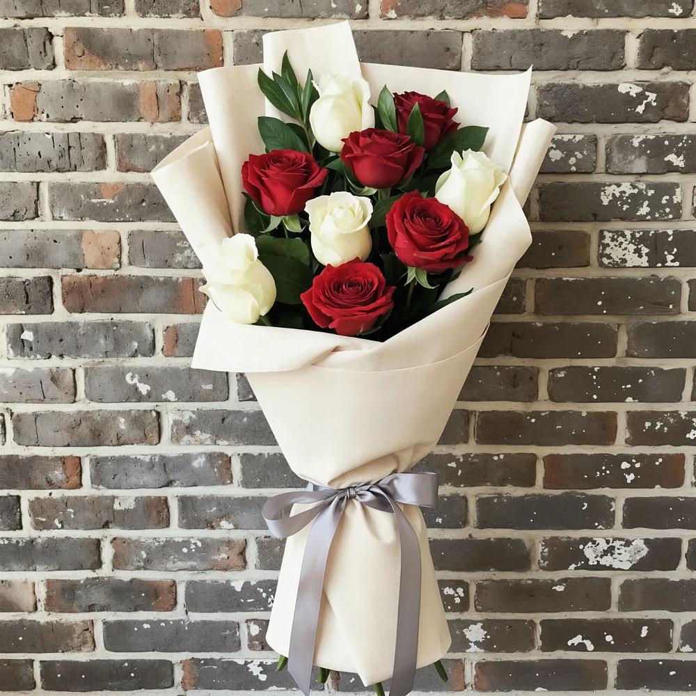 Букет цветов из: Розы в Строителе