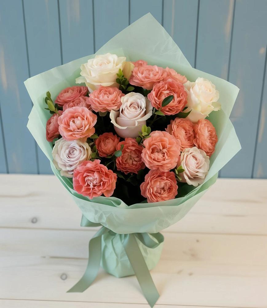 Букет цветов из: Розы в Строителе