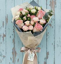 Букет цветов из:  Розы в Строителе