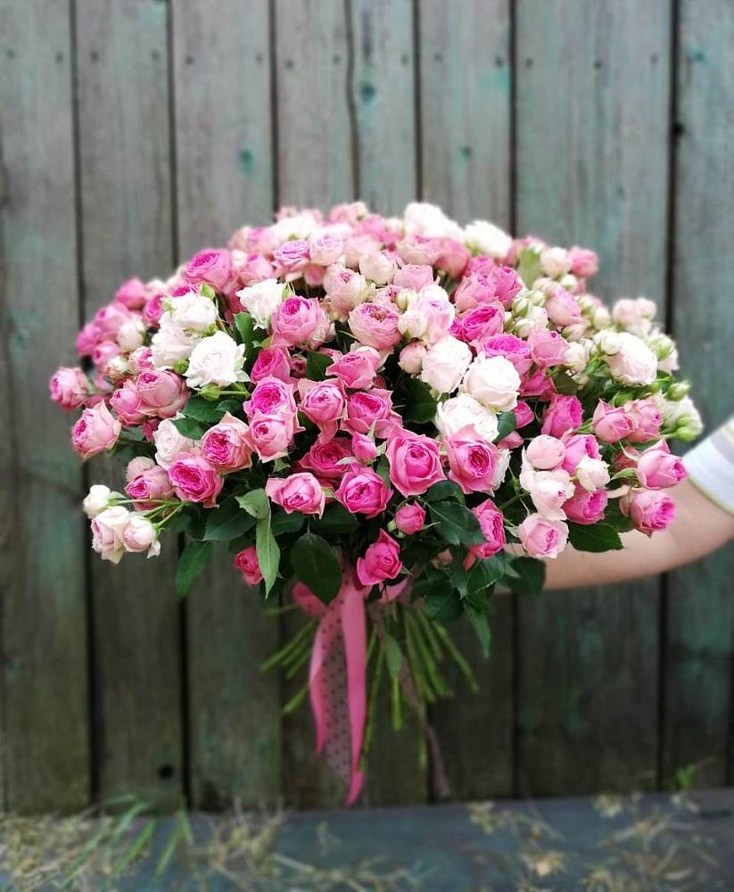 Букет Розовые кустовые розы Натали и Лав Лидия в Строителе