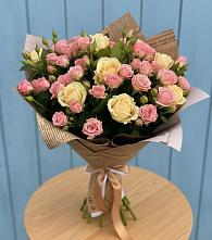 Букет цветов из:  Розы в Строителе