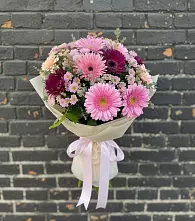 Букет цветов из:  Герберы и Хризантемы #REPLACE_PRED# Строителе