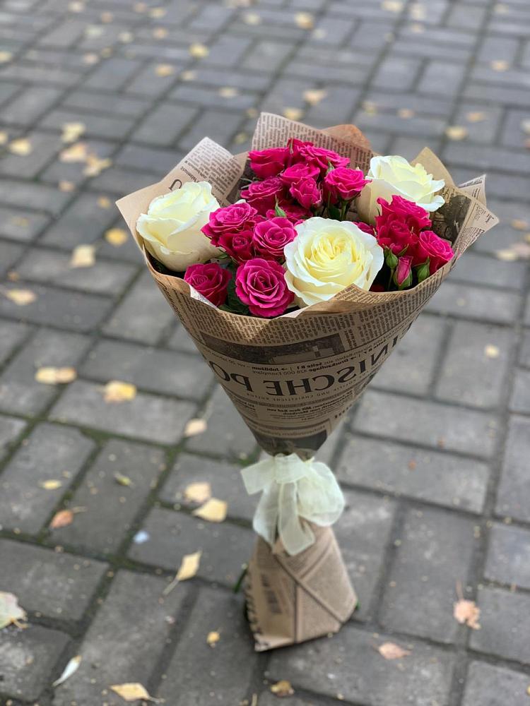 Букет цветов из: Розы в Строителе