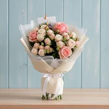 Букет цветов из:  Розы #REPLACE_PRED# Строителе