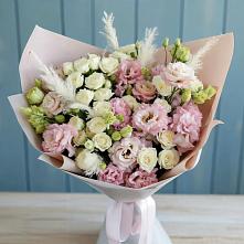 Букет цветов из:  Альстромерии и Розы в Строителе