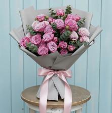 Букет цветов из:  Розы в Строителе